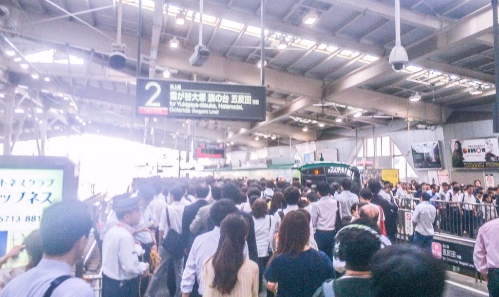 電車の混雑度 乗車率0 の実態 東京都内通勤ラッシュ時の満員電車が異常 ナナイログラデーション Nanairo Gradation