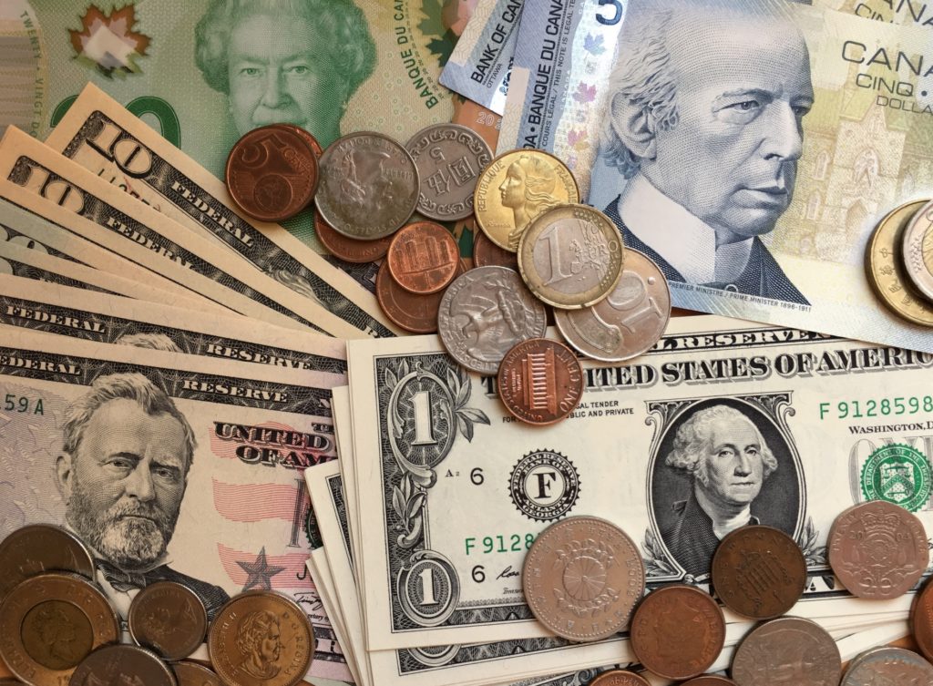 アメリカ_寄付_アメリカのお金ドル