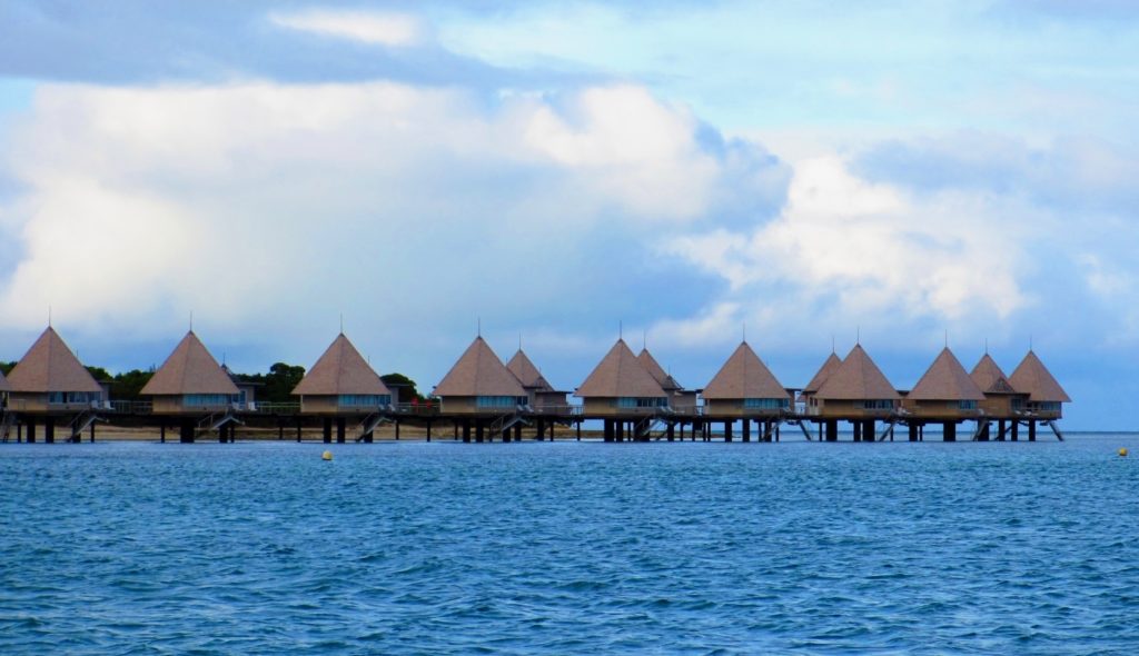 ニューカレドニア_天国に一番近い島の水上コテージ