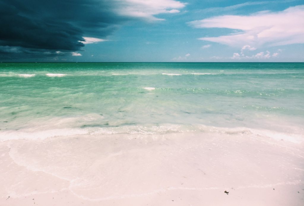 ハイアムズビーチ_Hyams-Beach_曇空の接近