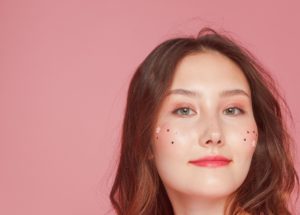 二日酔いメイク_スキのある女性