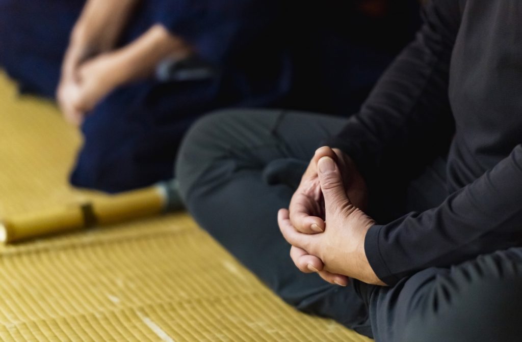 坐禅（座禅）_瞑想_ヨガ(ヨーガ)_マインドフルネス_座禅