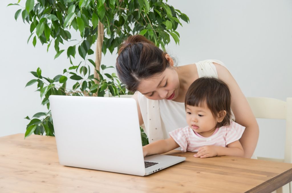 幼稚園児・キッズも通える東京のプログラミングスクール・教室_キッズと先生