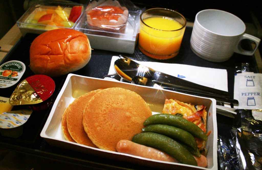 飛行機フライト_機内サービス_機内食