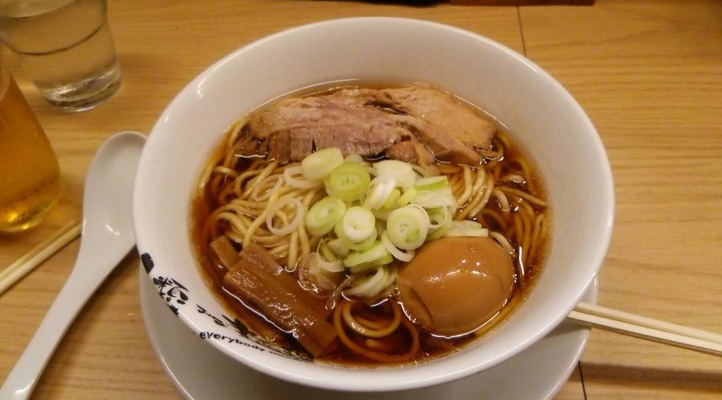 飲んだあとのラーメンは美味い_醤油ラーメン
